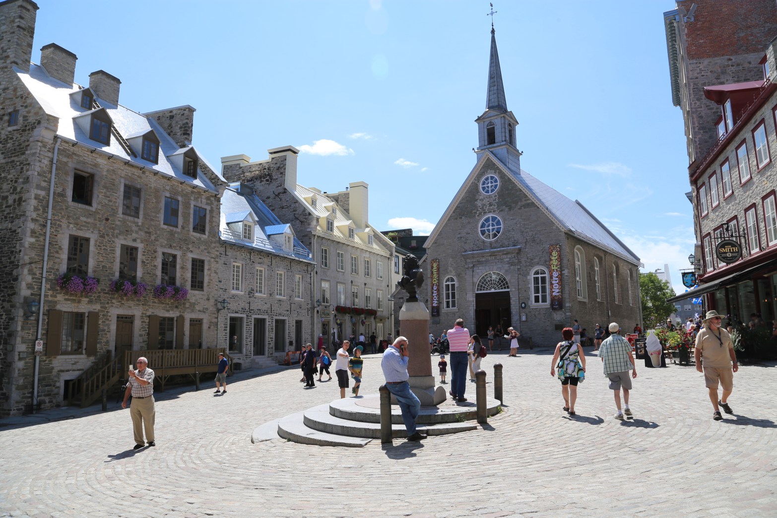 Notre Dame Des Victoires, Place Royale