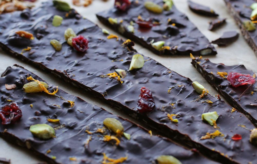 Granola Chocolate Bark